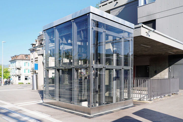 Verglasung Lift Bahnhof Küsnacht 